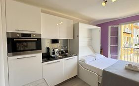 Aparthotel Riviera Nice Cote D'Azur - Old Town - Studio Ac - Sea View - 50M Promenade Des Anglais- La Maison Linda